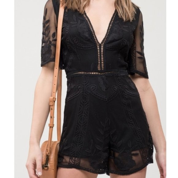 Blu Pepper Pants - Short-Sleeve Black Lace Romper (Blu Pepper, S)